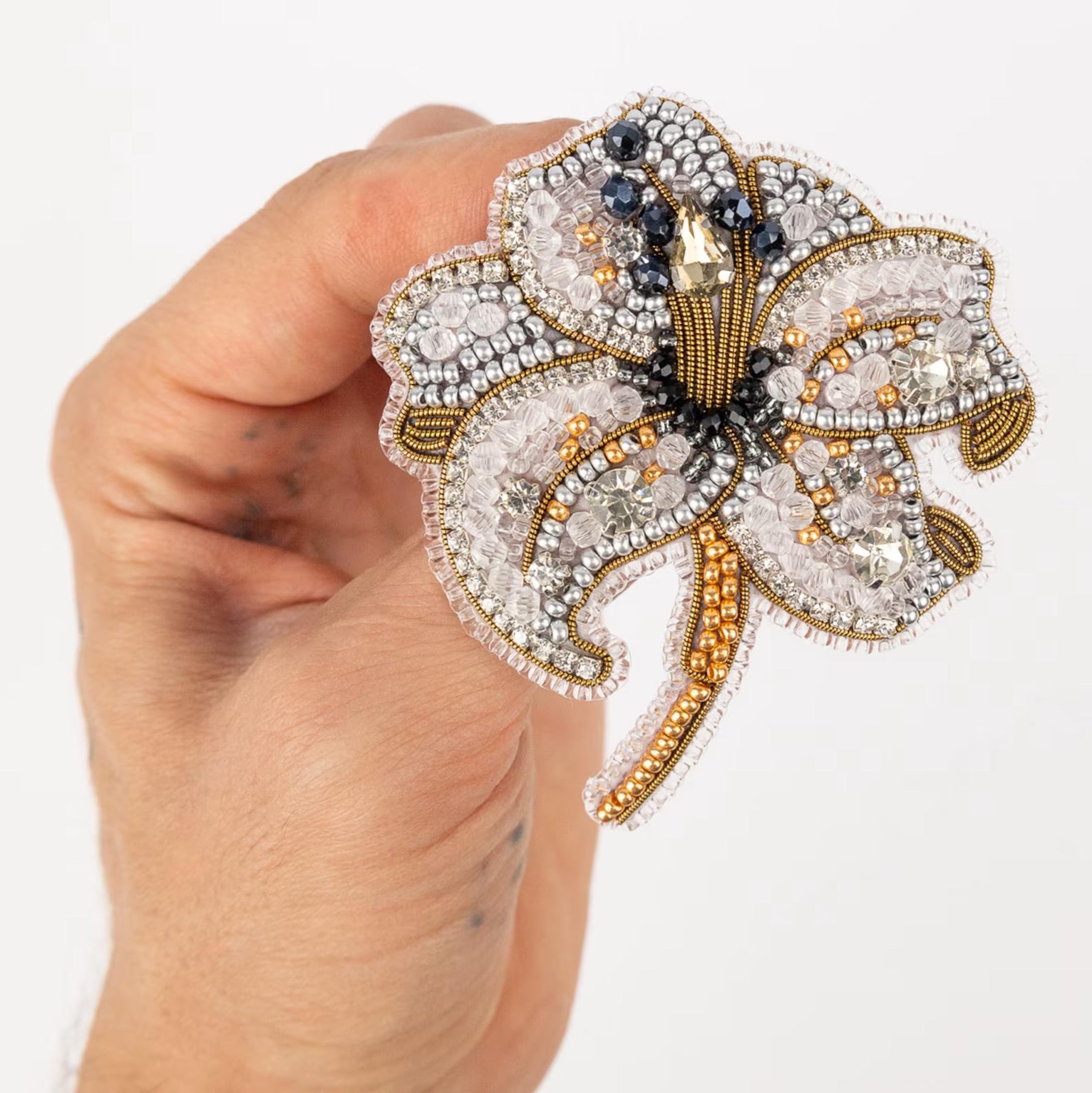 DIY Beaded Embroidery White Iris Brooch Kit - Image 2