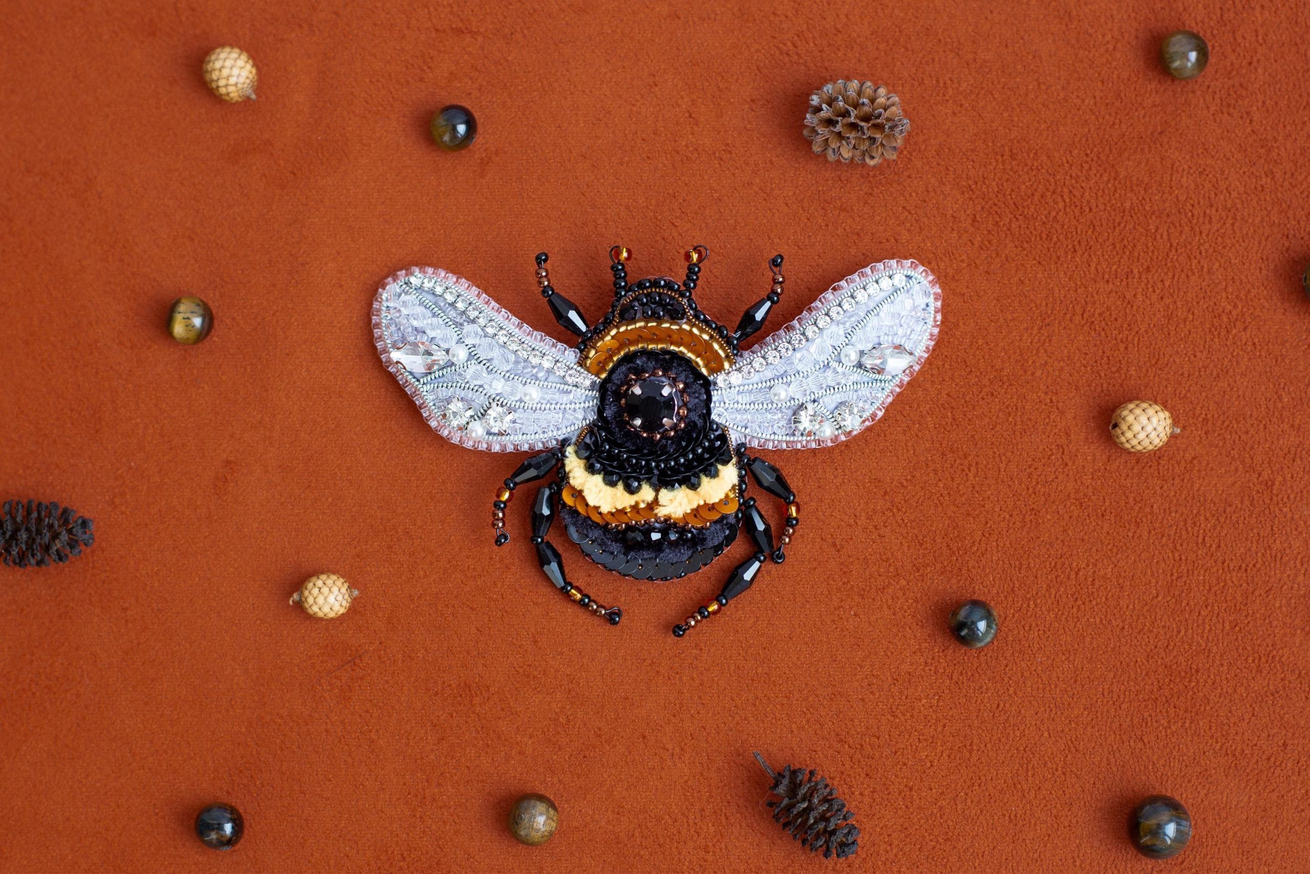 DIY Beaded Embroidery Bumblebee Brooch Kit - Image 5