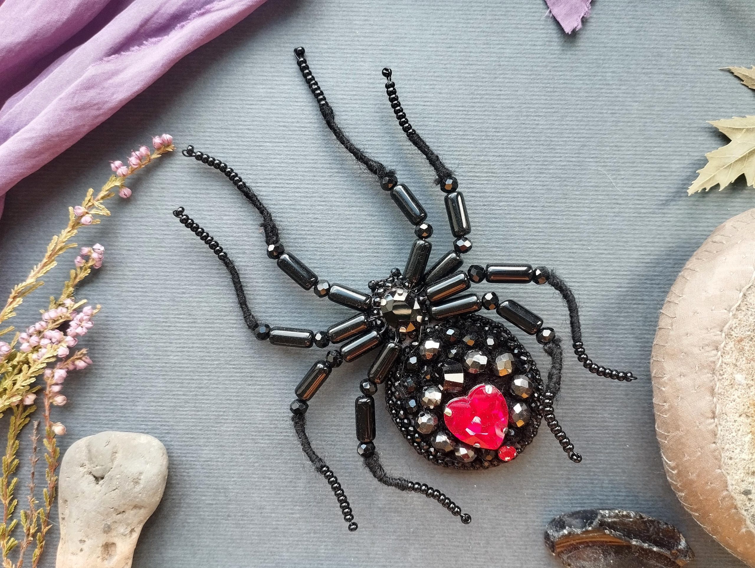 DIY Beaded Embroidery Black Widow Spider Brooch Kit - Image 3
