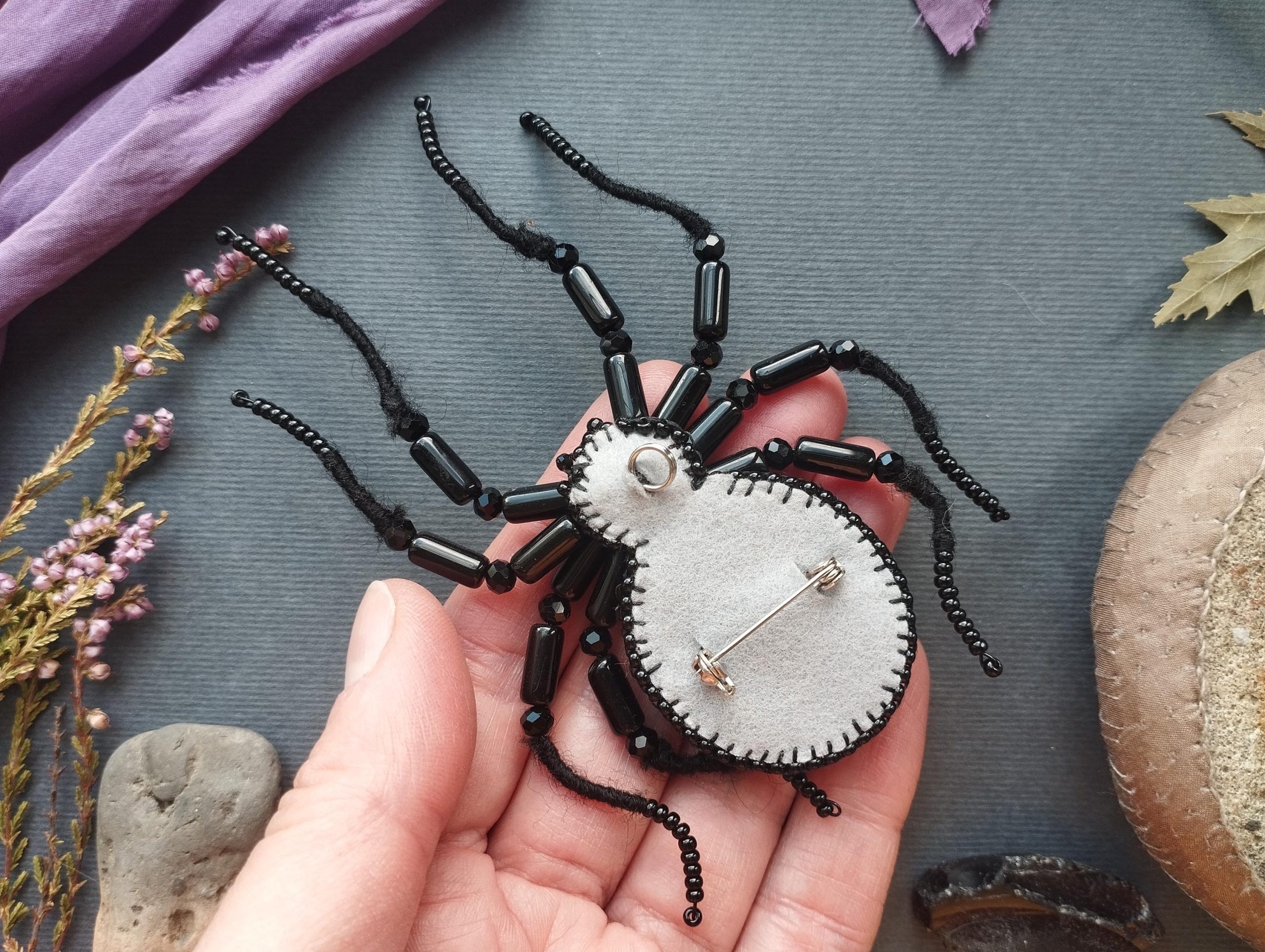 DIY Beaded Embroidery Black Widow Spider Brooch Kit - Image 4