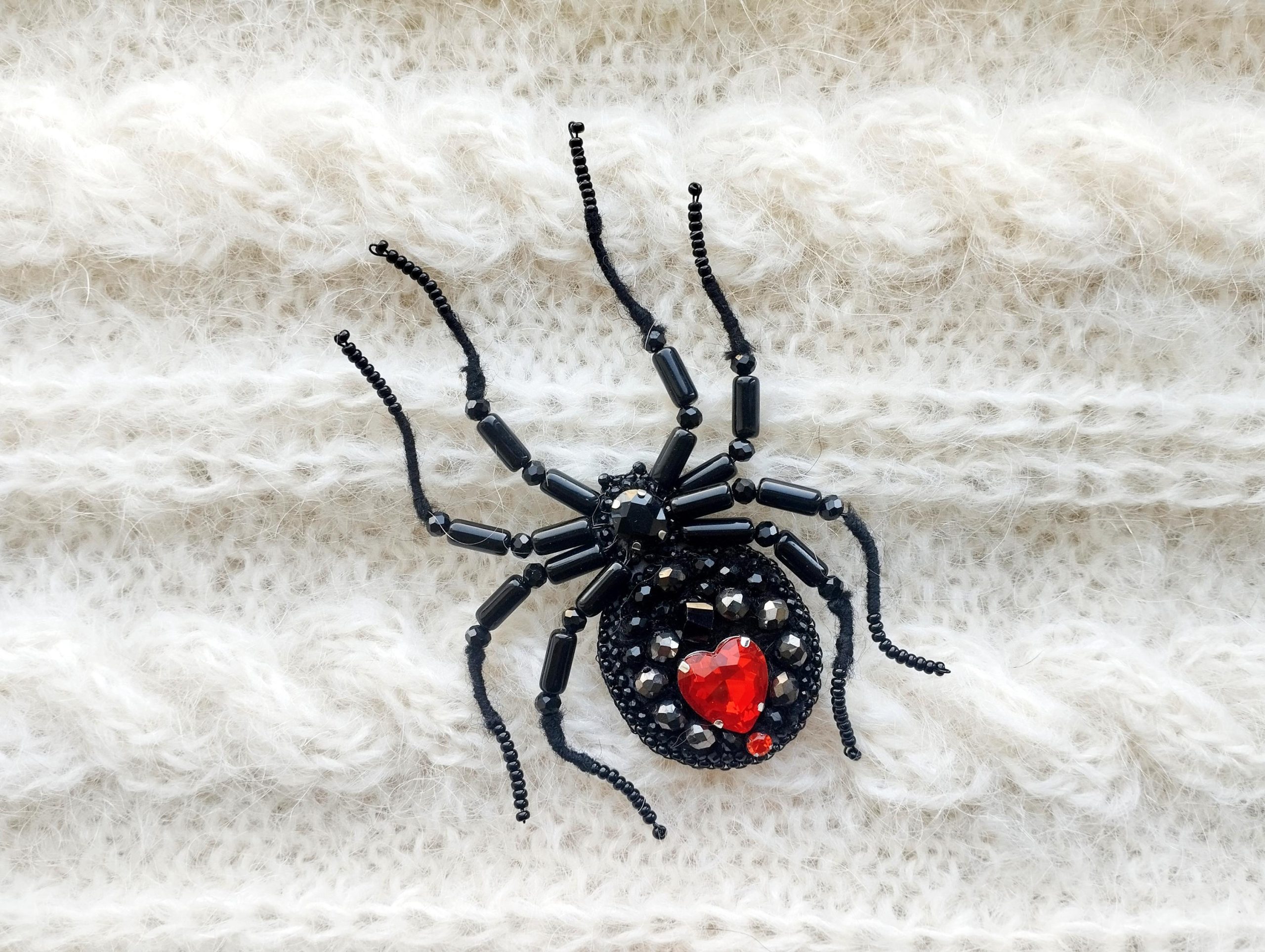 DIY Beaded Embroidery Black Widow Spider Brooch Kit - Image 5
